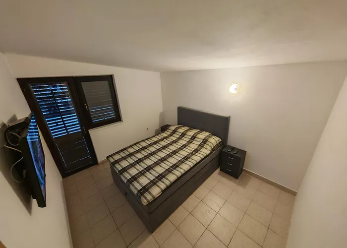 Maja Appartement Vir