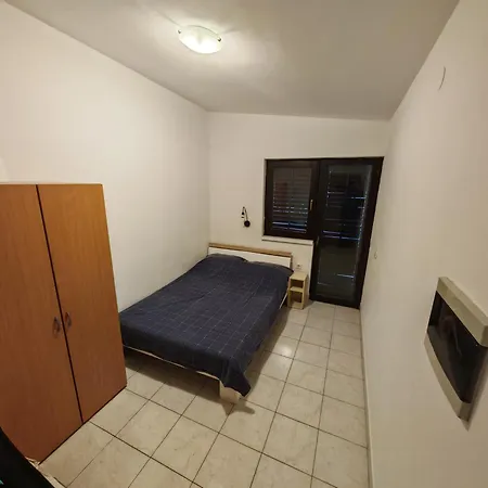 Maja Apartment *